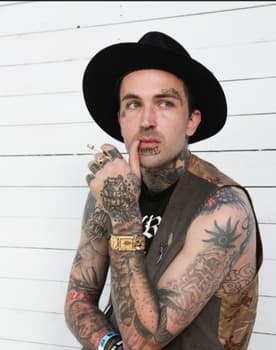 Yelawolf